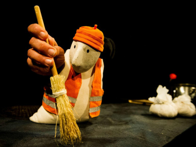 Du balais ! Le joli spectacle de marionnettes au Mouffetard