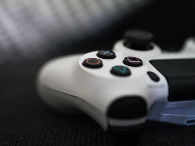 PlayStation Plus : les jeux offerts sur la PS5 disponibles sur PS4