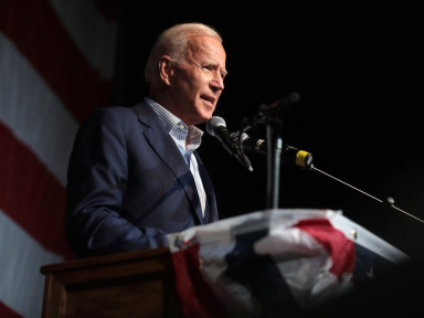 Covid : Joe Biden veut instaurer le port du masque obligatoire pour 100 jours aux Etats-Unis
