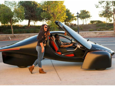 Aptera dévoile sa voiture électrique fonctionnant à l'énergie solaire