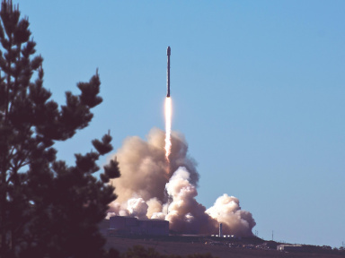 SpaceX envoie 60 satellites de plus en orbite pour alimenter sa constellation "Starlink"