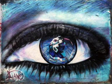 Alice au Pays des Merveilles : une exposition gratuite et magique à la piscine Joséphine Baker