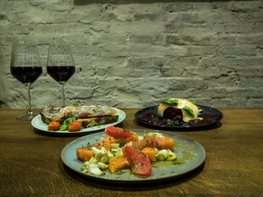 STÉRÉO, bar à vin vivant à deux pas de Pigalle