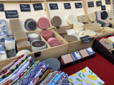 Un marché des objets oubliés s'installe à l'Académie du Climat