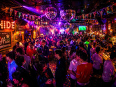 Un lieu de fête inédit : un pub, une discothèque et speakeasy-bar caché dans une chapelle souterraine
