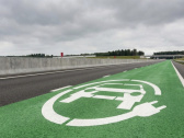 Essonne : l'A10 devient la premier autoroute de recharge de voiture électrique en roulant