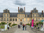 Une exposition de costumes conçus par Christian Lacroix au château de Fontainebleau