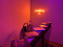 Insolite : Out of the blue, le bar-cinéma qui mixe vins nature et courts-métrages d'auteur à Paris