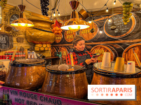 Marché de Noël 2023 au pied de la tour Eiffel - Quai Jacques Chirac