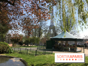 Visuel Paris Tour Eiffel, printemps