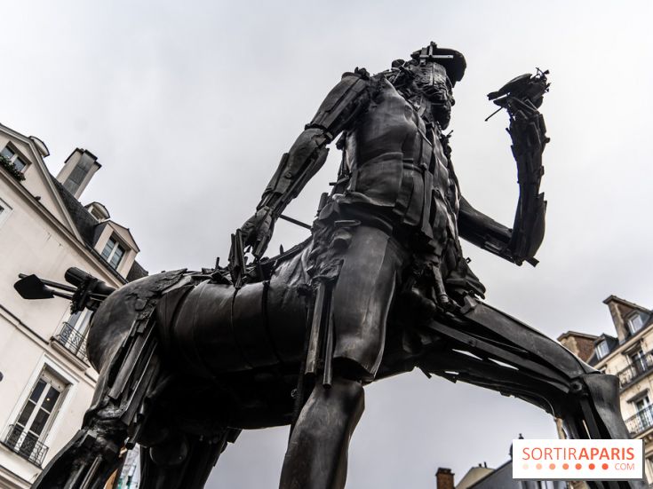Le Centaure de César à Paris et sa statue de la Liberté miniature