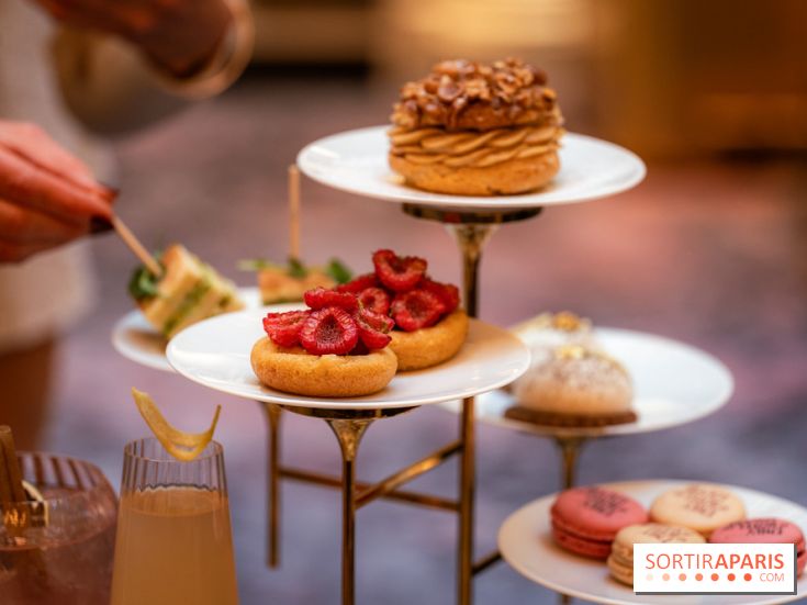 Le tea time Emily in Paris de l'Hôtel du Louvre - A7C04030