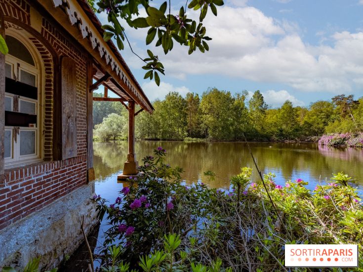 La réserve Naturelle des Etangs de Bonnelles, son pont kiosque, temple de l'amour et ses trésors