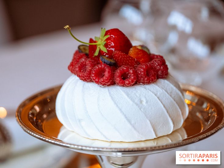 Maison Roland restaurant au Shanghai-La Paris, pavlova