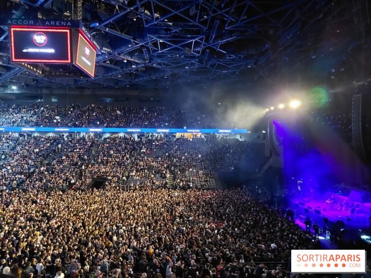 Gracie Abrams en concert à l’Accor Arena de Paris en février 2025