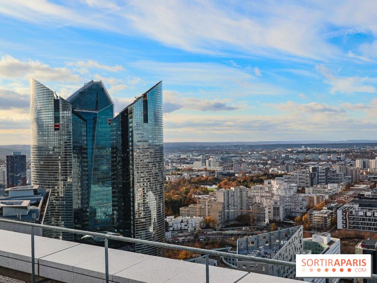 Réouverture du toit de la Grande Arche de La Défense