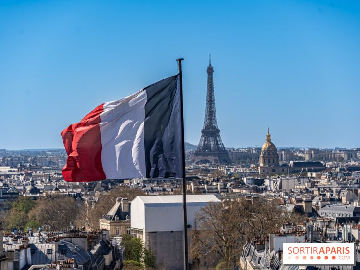 visuel Paris visuel  -  France - Tour Eiffel - drapeau
