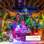 Les vitrines et sapin de Noël des Galeries Lafayette 2022