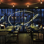 Le Menteur de Corneille, l'adaptation à succès de Marion Bierry au Théâtre de Poche 