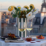 Un hiver ensoleillé au sommet de Paris sur le Rooftop Eylau Paris