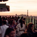 Skybar Paris : le rooftop le plus haut de la capitale lance la saison des terrasses… à 115m d’altitude !