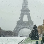 Neige à Paris : la Tour Eiffel fermée jusqu'à vendredi après-midi