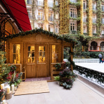 Chalet de fondues savoyardes et patinoire de Noël au Plaza Athénée 2022