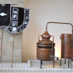 De(s)rives 2024 : une exposition insolite chez les artisans du Quartier d'Aligre à Paris