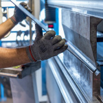 Coronavirus : durée du travail portée jusqu'à 60 heures hebdomadaires dans certains secteurs