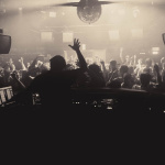 Réouverture des clubs et discothèques: pass sanitaire, masque... ce que proposent les professionnels