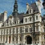 Euro 2016 : Un match de football à la verticale sur le parvis l'Hôtel de Ville