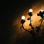 Le musée éclairages anciens, une pépite méconnue cachée au cœur d'une boutique-atelier à Paris