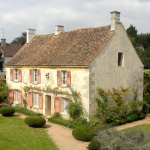 Au cœur d'un ancien presbytère, ce musée francilien dévoile un jardin de curé classé jardin remarquable