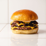 Junk Burger, le comptoir de Smash Burgers gourmets et abordables à Paris