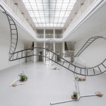 Jesse Darling au Palais de Tokyo : une exposition immersive entre ruines et récits oubliés