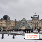 La Neige à Paris - Musée du Louvre pyramide