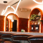 Mousse, le coffee shop x salon de coiffure de l'influenceuse Natoo dans le Marais