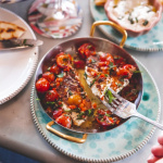 La recette de la feta psiti de Chloé Monchalin chez Filakia