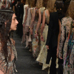 Fashion Week le défilé Alexander McQueen