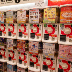 Gashapon : Magasin de machines à capsules Japon rue de Rivoli