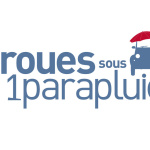 4 rouess sous 1 parapluie