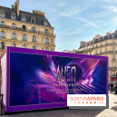 Mugler installe un pop up sensoriel et immersif avec des animations gratuites, à Paris