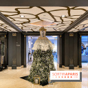Sofitel Paris Le Faubourg décor de Noël 2023 - Robes sapin couture