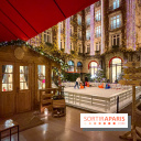 Noël 2025 au Plaza Athénée : tea time festif en famille, patinoire enchantée et chalet-raclette