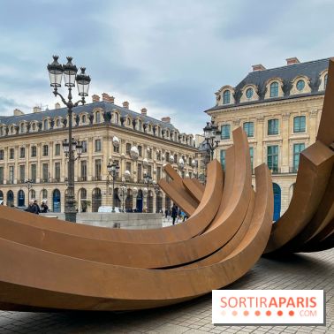 Les installations de Bernar Venet Place Vendôme