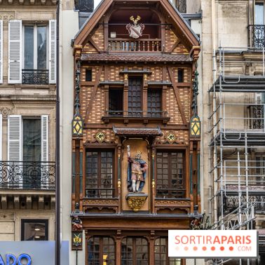 Façade alsacienne classée à Paris - McDo Saint-Lazare -  A7C6694