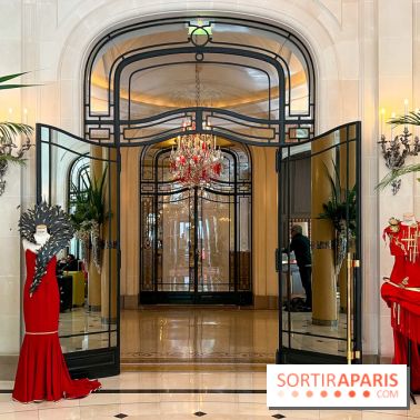 Exposition mode au Plaza Athénée pour la Fashion Week Haute Couture