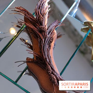 La Bûche de Noël du George V Paris 2023 et la Galette des Rois 2024