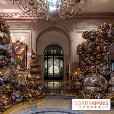 Le Four Seasons George V et ses décorations de fêtes