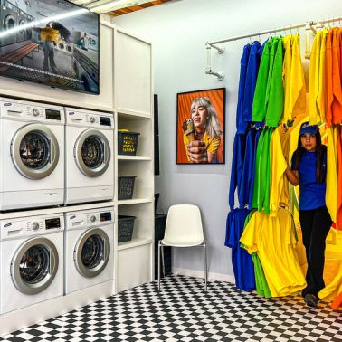 Bar à glaces éphémère et gratuit dans une laverie à Paris